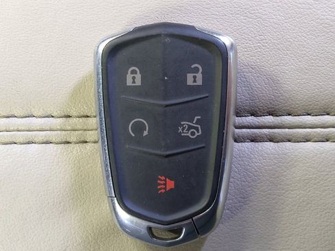 Used 2015 Cadillac XTS Luxury w/ Driver Awareness Package FWD image 32