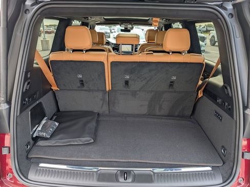New 2026 Jeep Grand Wagoneer Summit AWD/4WD image 7