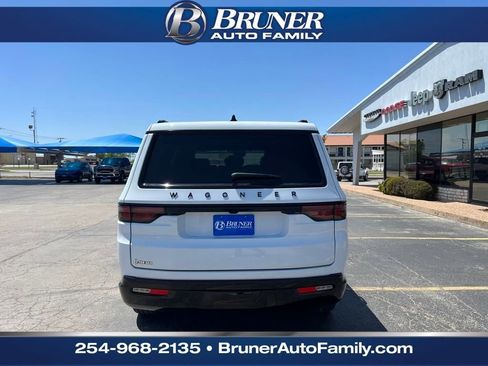 New 2025 Jeep Wagoneer Series II w/ Premium Group I image 6