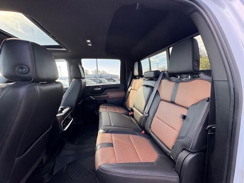 Used 2020 Chevrolet Silverado 2500 High Country w/ Z71 Off-Road Package image 11