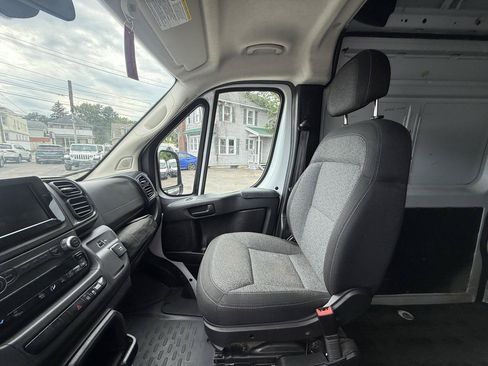 Used 2023 RAM ProMaster 2500 FWD image 12