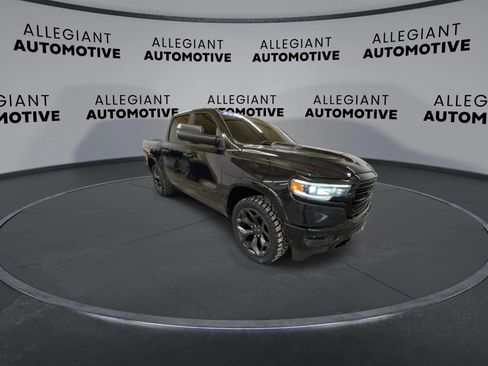 Used 2020 RAM 1500 Limited w/ Black Appearance Package AWD/4WD image 4