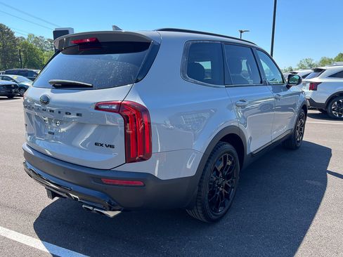 Used 2021 Kia Telluride EX w/ EX Premium Package AWD/4WD image 11