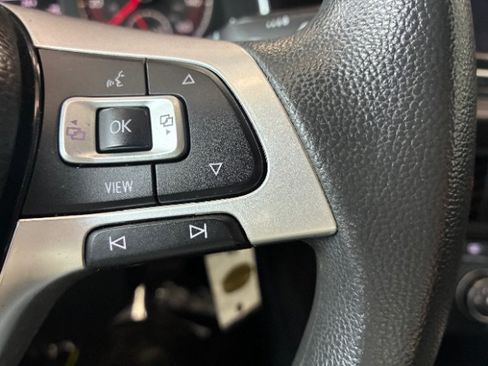 Used 2019 Volkswagen Jetta SE FWD image 19