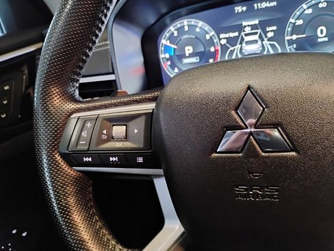 Used 2023 Mitsubishi Outlander SEL image 19