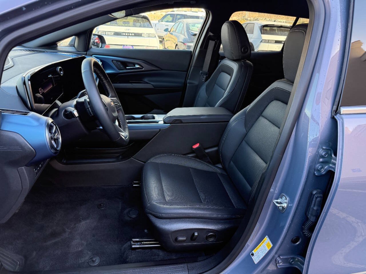 Used 2024 Chevrolet Equinox EV LT AWD/4WD image 4