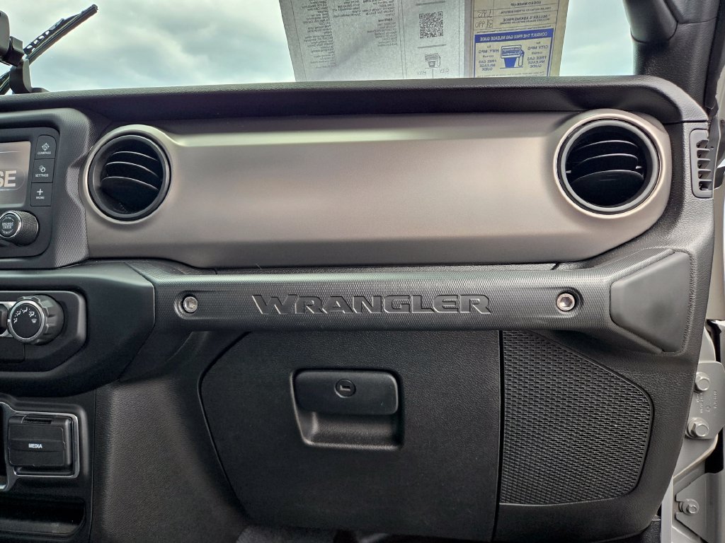 Used 2021 Jeep Wrangler Sport AWD/4WD image 54