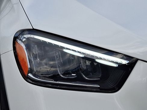 Used 2024 Mercedes-Benz GLE 350 4MATIC image 10