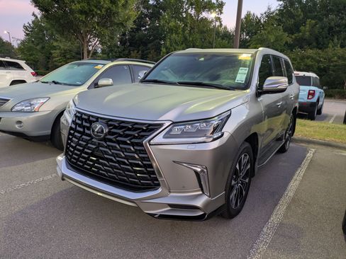 Used 2021 Lexus LX 570 4WD w/ Sport Package image 3