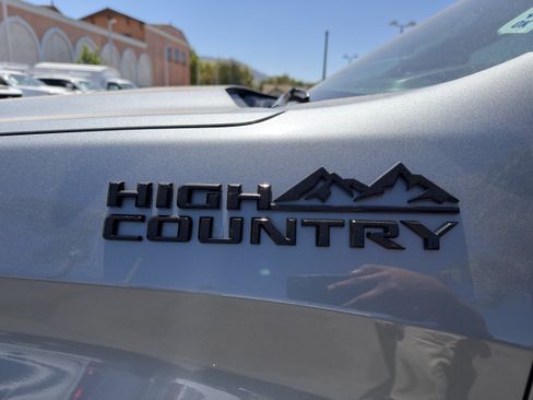 Used 2024 Chevrolet Silverado 1500 High Country w/ High Country Premium Package AWD/4WD image 48