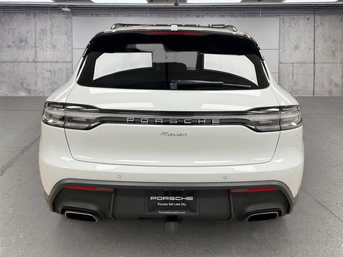 Certified 2026 Porsche Macan AWD/4WD image 10