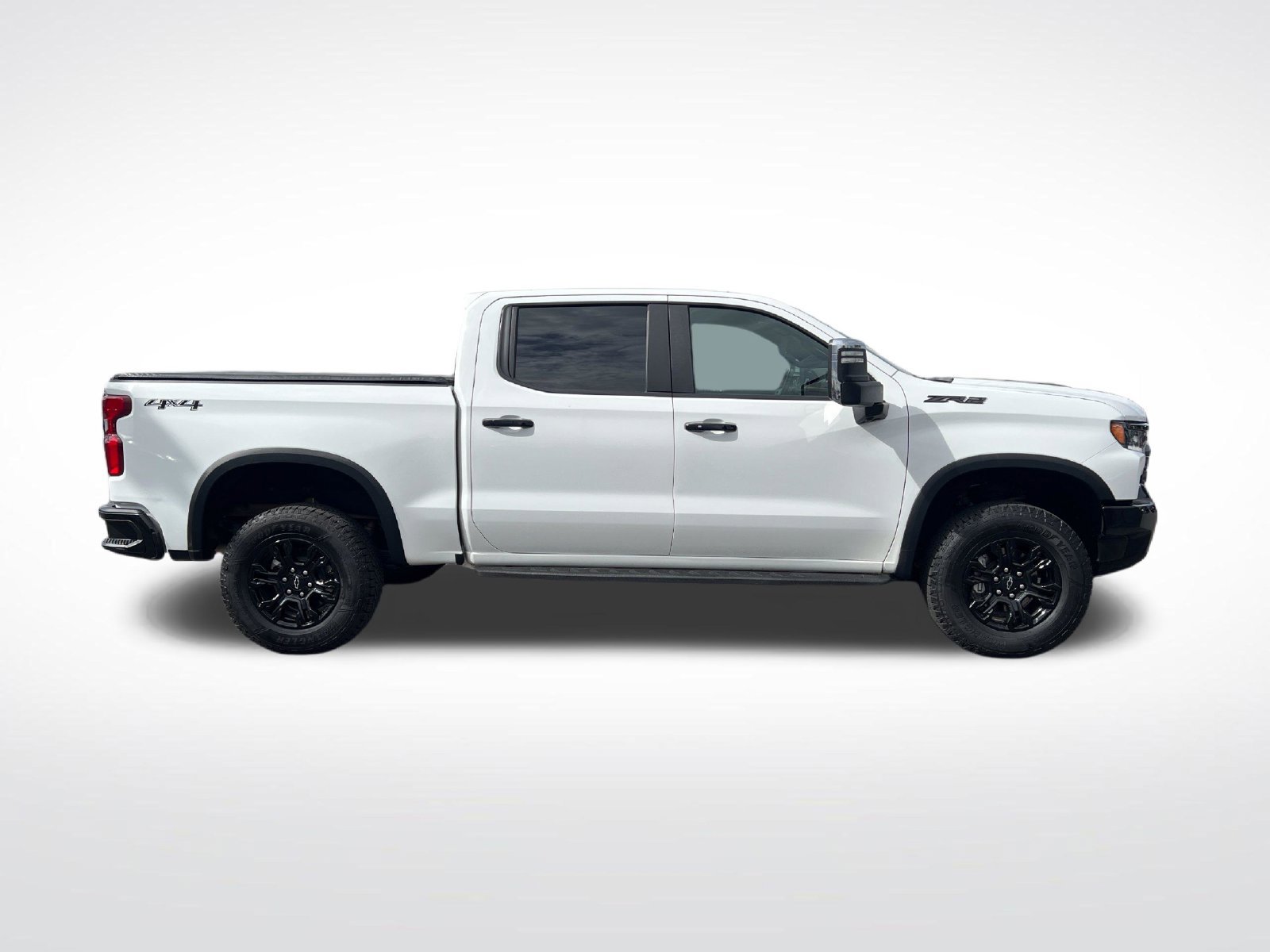 Used 2025 Chevrolet Silverado 1500 ZR2 w/ Technology Package AWD/4WD image 2