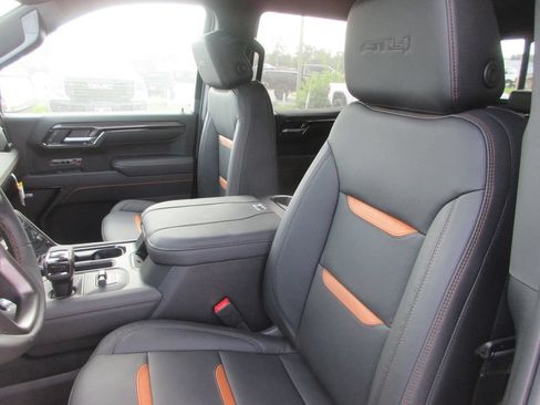 New 2026 GMC Sierra 1500 AT4 w/ AT4 Premium Package AWD/4WD image 14