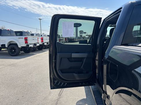 Used 2025 Ford F150 XLT w/ Equipment Group 302A MID image 15