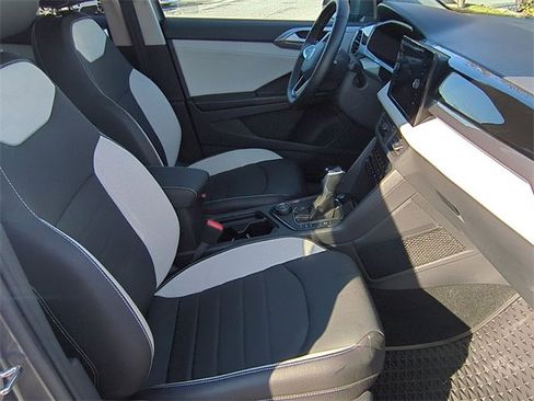 Used 2025 Volkswagen Taos SEL image 20