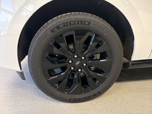 New 2025 Ford Expedition Platinum w/ Stealth Appearance Package image 2