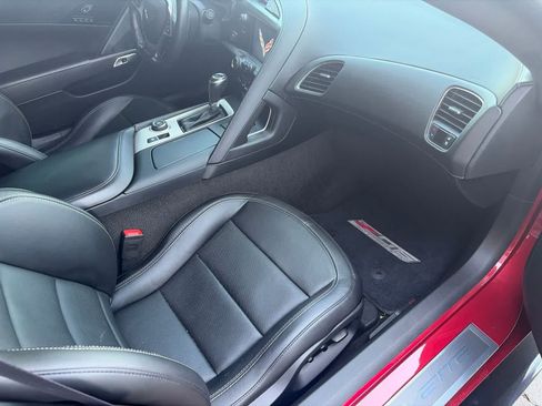 Used 2015 Chevrolet Corvette Z06 w/ 3LZ Preferred Equipment Group RWD image 6
