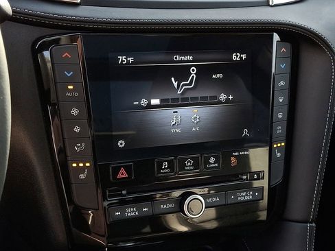 Used 2022 INFINITI QX50 Luxe image 16