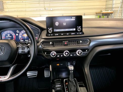 Used 2025 Acura Integra A-Spec image 9