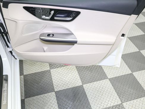 Used 2023 Mercedes-Benz C 300 4MATIC Sedan image 22