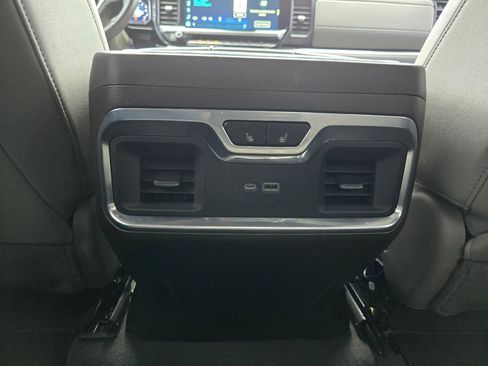 Used 2022 Chevrolet Silverado 1500 LTZ w/ Technology Package image 30