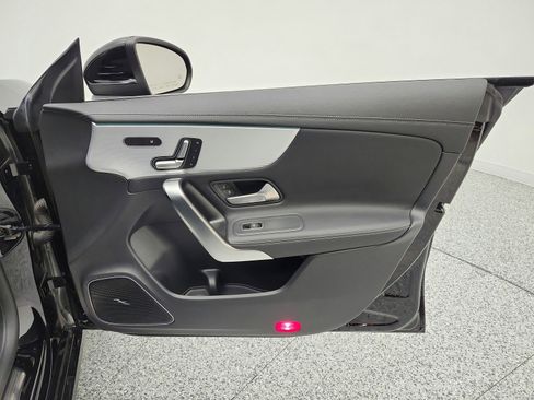Used 2023 Mercedes-Benz CLA 250 image 20