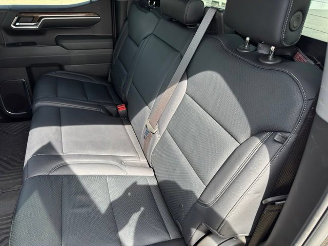 Certified 2024 Chevrolet Silverado 1500 RST w/ Convenience Package II AWD/4WD image 9