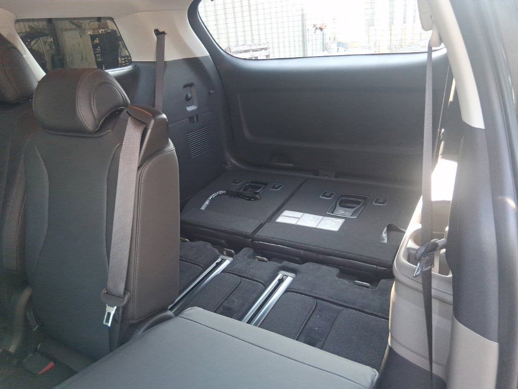 Certified 2026 Kia Carnival EX FWD image 13