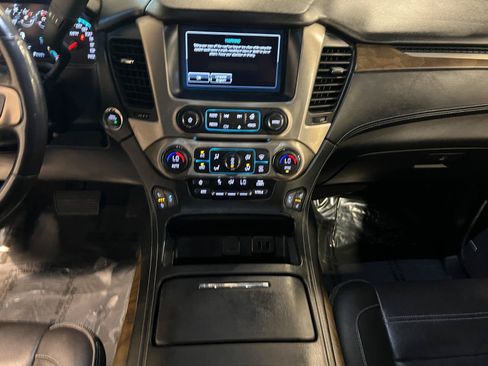 Used 2018 GMC Yukon XL Denali w/ Denali Ultimate Package AWD/4WD image 16