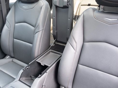 Used 2023 Cadillac XT4 Sport image 10