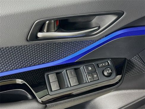 Certified 2022 Toyota C-HR XLE image 17