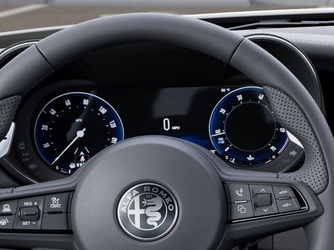 New 2025 Alfa Romeo Giulia AWD w/ Driving Assist Package image 18