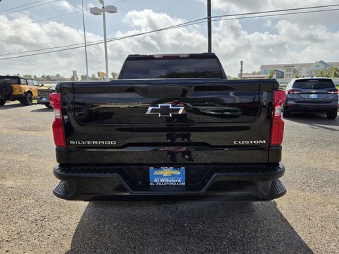 Used 2022 Chevrolet Silverado 1500 Custom w/ Safety Confidence Package RWD image 4