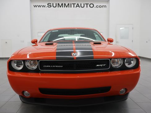 Used 2009 Dodge Challenger SRT8 w/ SRT Option Group II RWD image 22