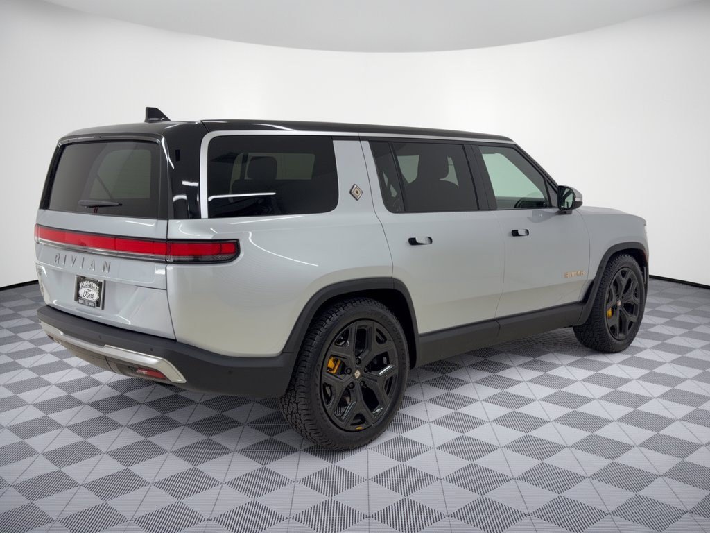 Used 2022 Rivian R1S Launch Edition Quad AWD/4WD image 9