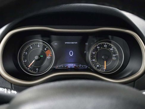 Used 2016 Jeep Cherokee Limited image 21