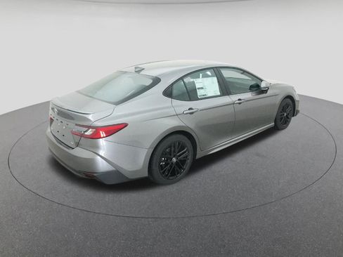 New 2026 Toyota Camry SE image 9