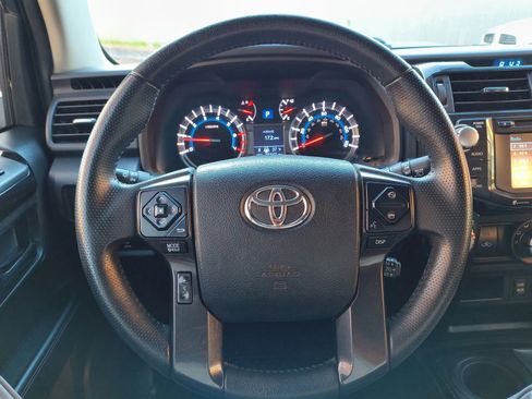 Used 2019 Toyota 4Runner TRD Off-Road Premium image 11