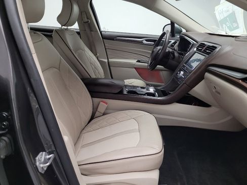 Used 2017 Ford Fusion Platinum image 21