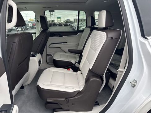 Used 2024 GMC Acadia Denali w/ Super Cruise Package AWD/4WD image 24