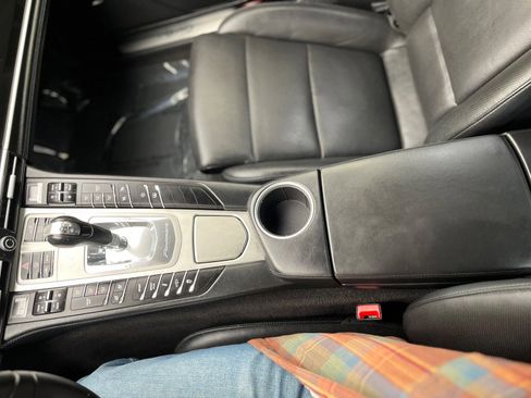 Used 2014 Porsche Panamera Turbo Executive image 39