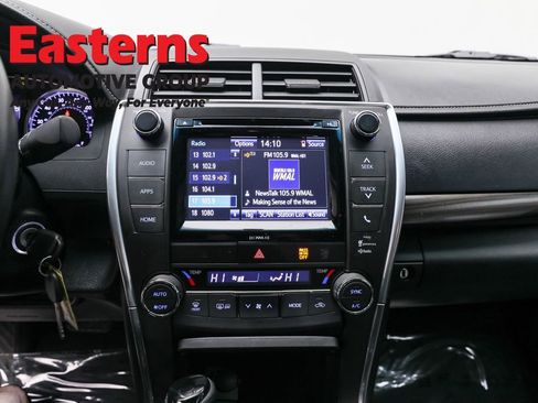 Used 2016 Toyota Camry XLE FWD image 12