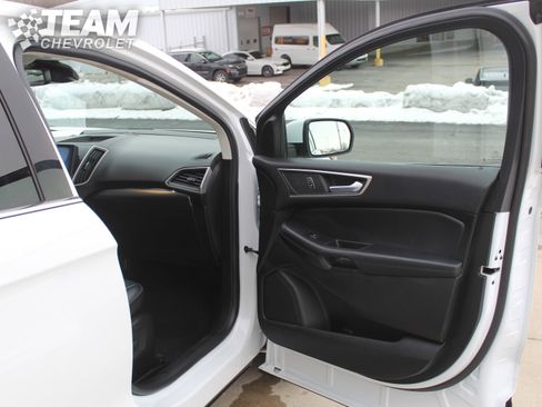 Used 2022 Ford Edge SEL image 25