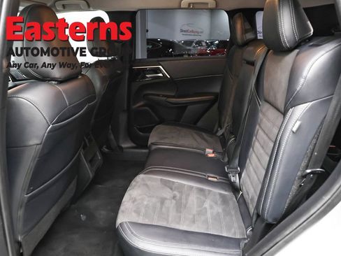 Used 2023 Mitsubishi Outlander SE AWD/4WD image 20