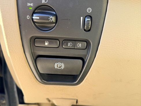 Used 2012 Volvo XC90 3.2 image 17