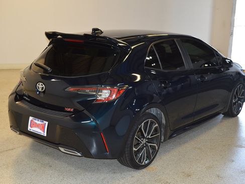 Used 2019 Toyota Corolla XSE FWD image 3
