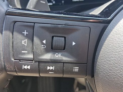 Used 2025 Nissan Pathfinder Platinum AWD/4WD image 25