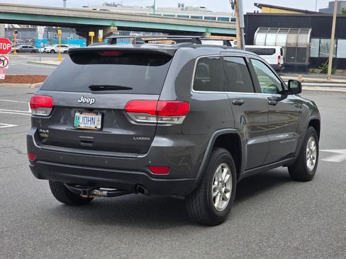 Used 2018 Jeep Grand Cherokee Laredo AWD/4WD image 7