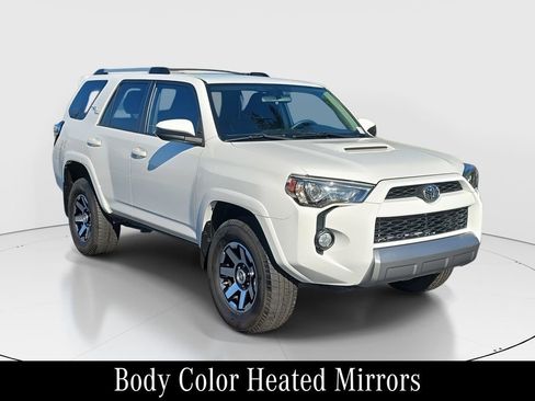 Used 2018 Toyota 4Runner TRD Off-Road image 3