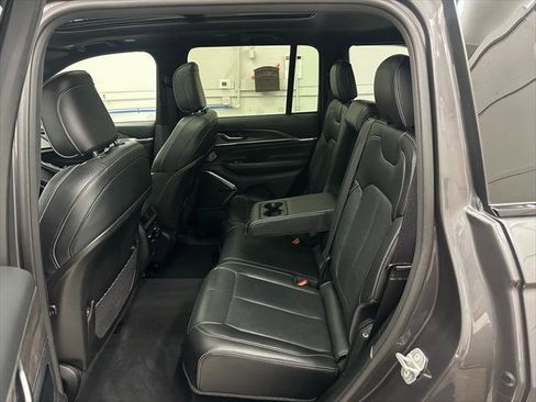 Certified 2022 Jeep Grand Cherokee Overland image 28